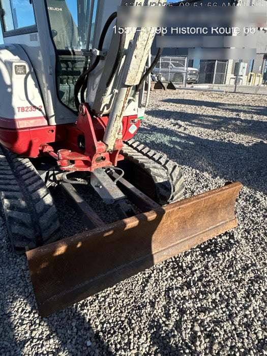 2020 TAKEUCHI TB235-2CR