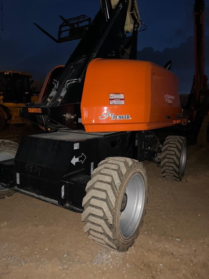 2024 JLG 660SJ