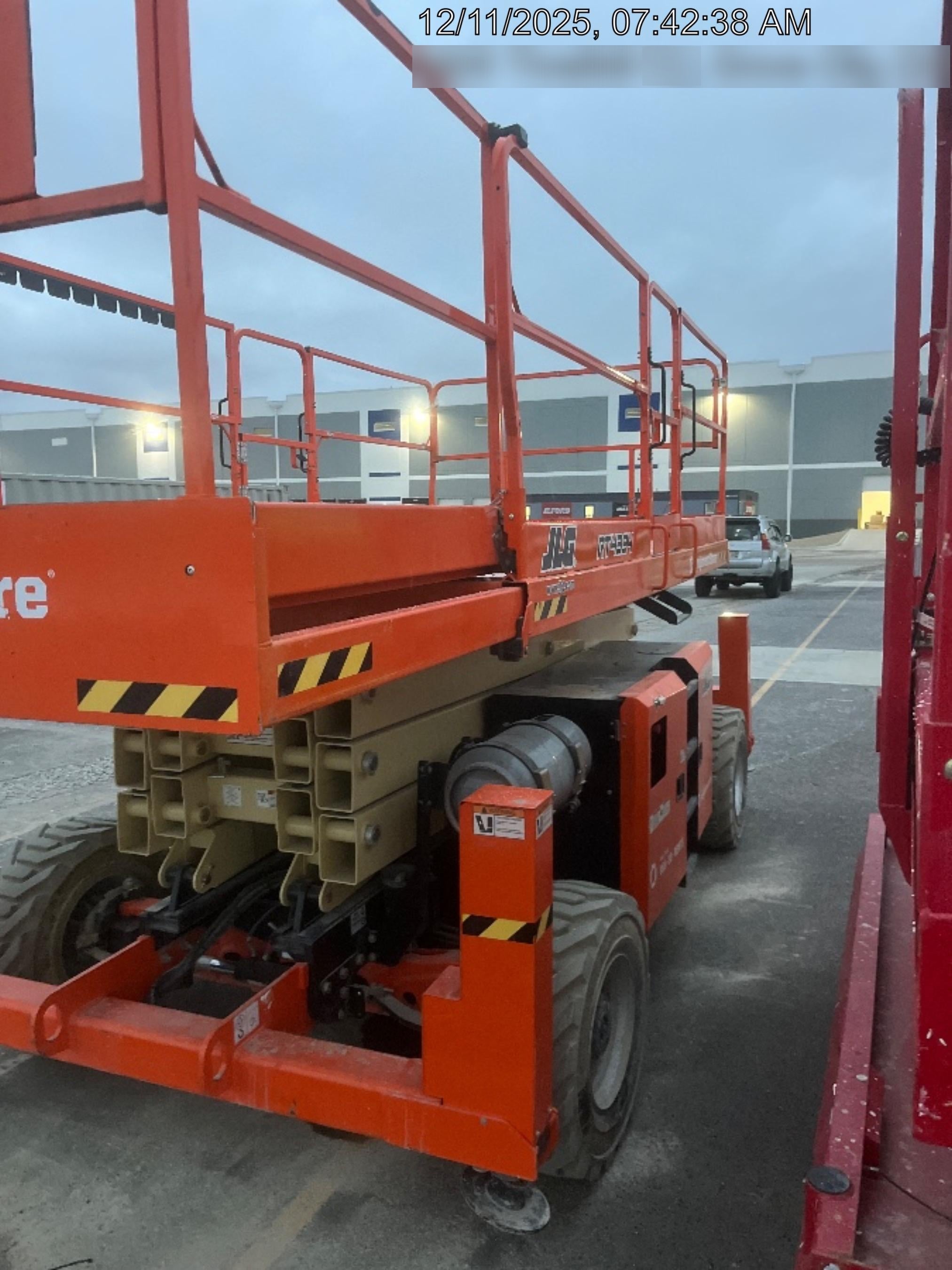 2023 JLG RT4394