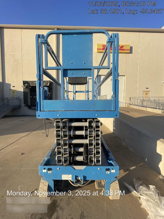 2019 Genie GS-4047 Folding rails with half height swing gate