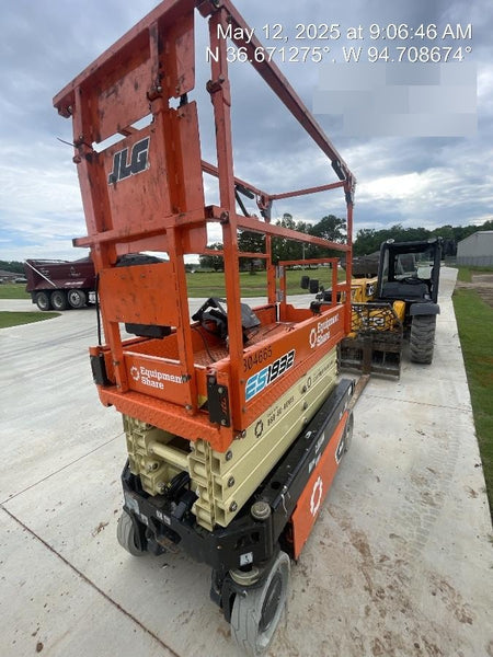 2023 JLG ES1932