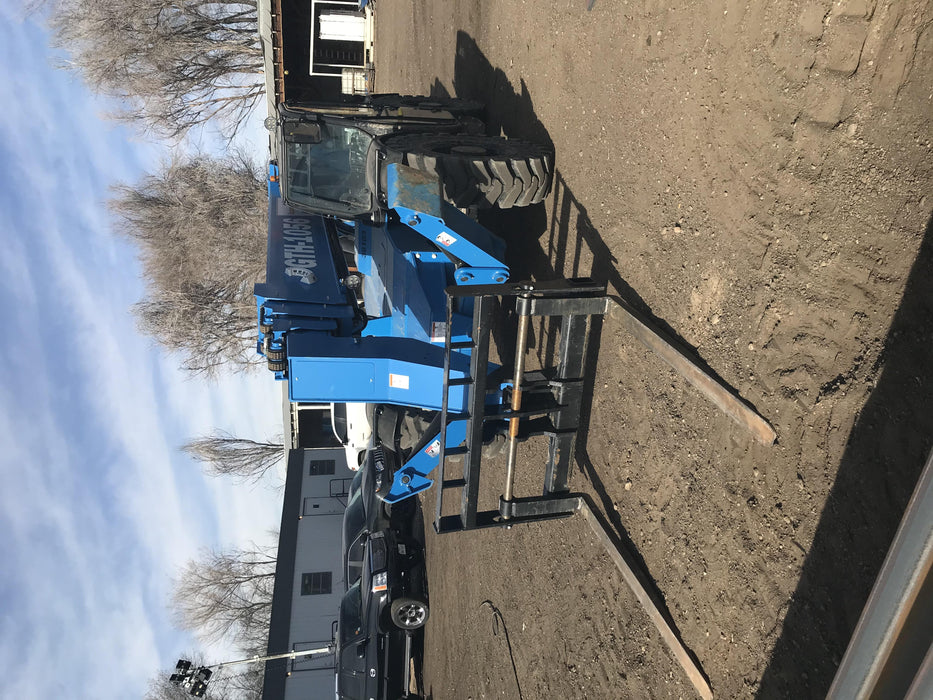 2019 Genie GTH-1056 Cab/Heat/AC, Solid RT Tires, LED Work Lights, Beacon 60" QA Carriage, 60" Forks