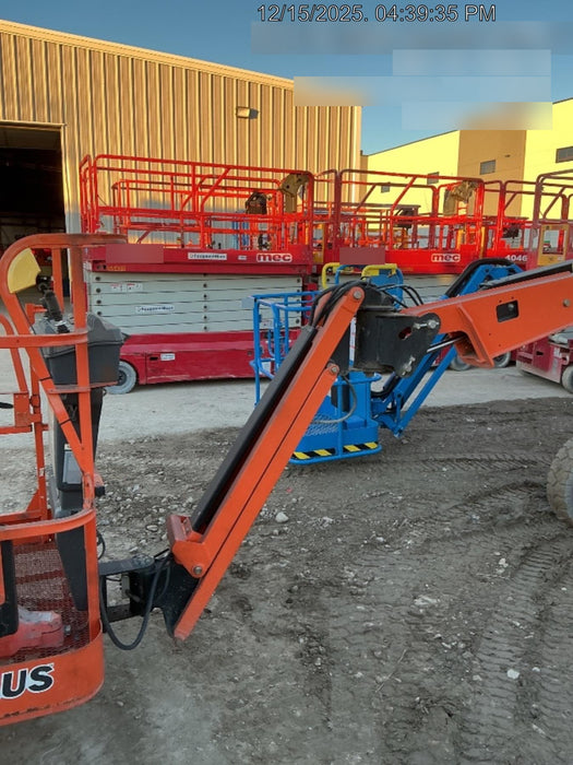 2019 JLG E300AJP