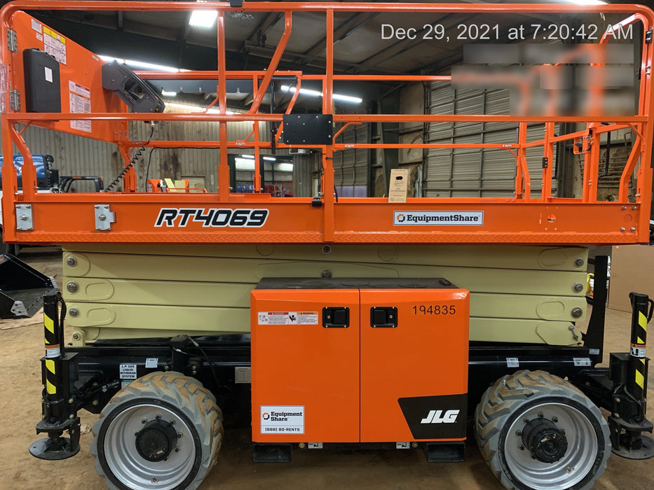 2021 JLG RT4069