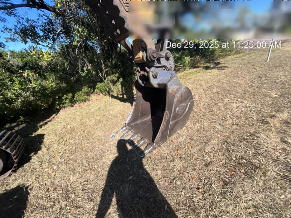 2015 CASE 42" Bucket - Case