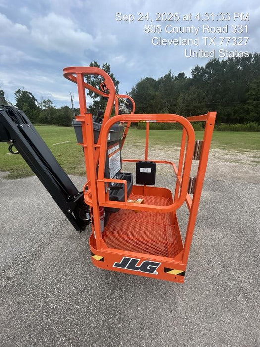 2025 JLG E300AJP
