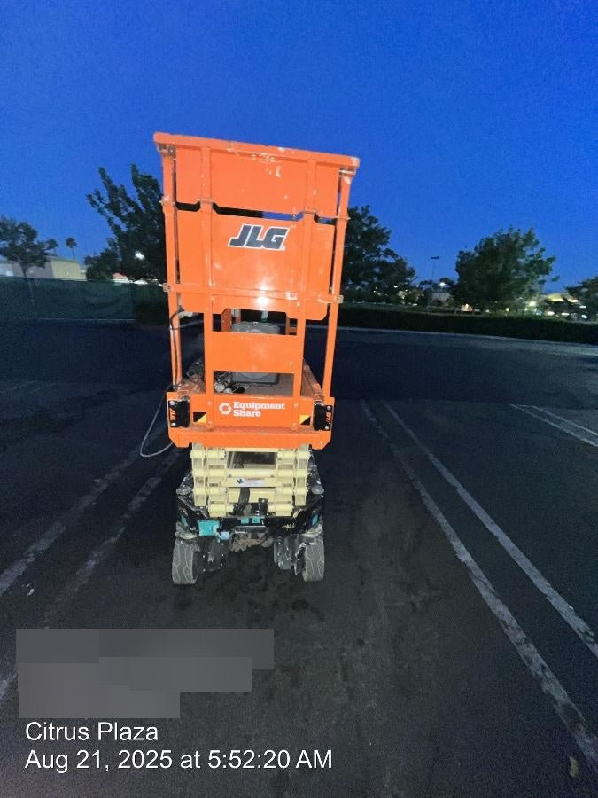 2022 JLG ES1932