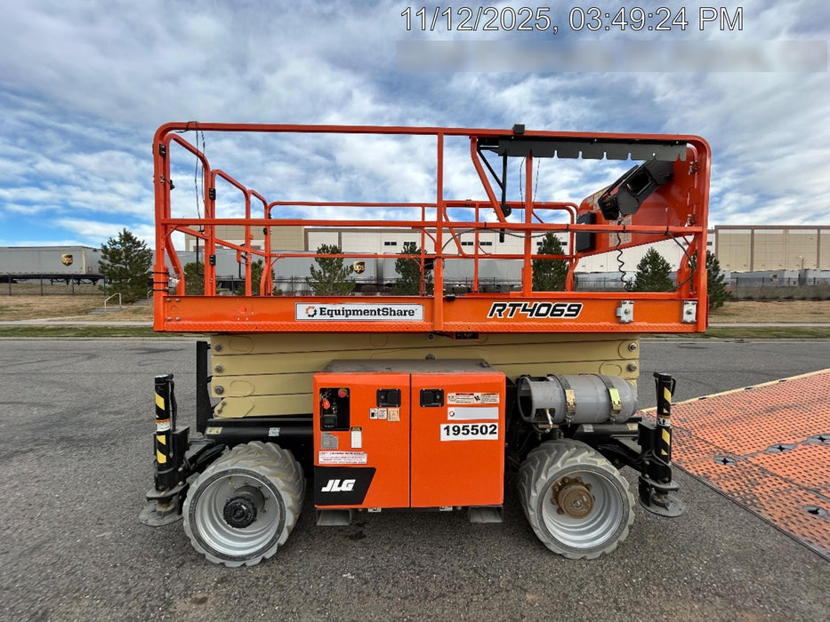 2021 JLG RT4069
