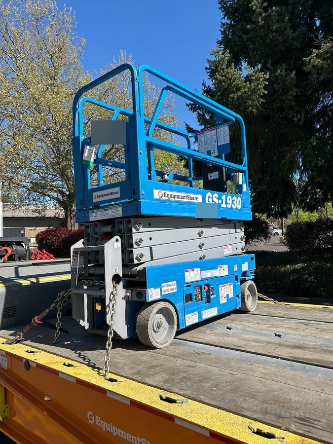 2019 Genie GS-1930 Half Height Swing Gate, 800W Inverter