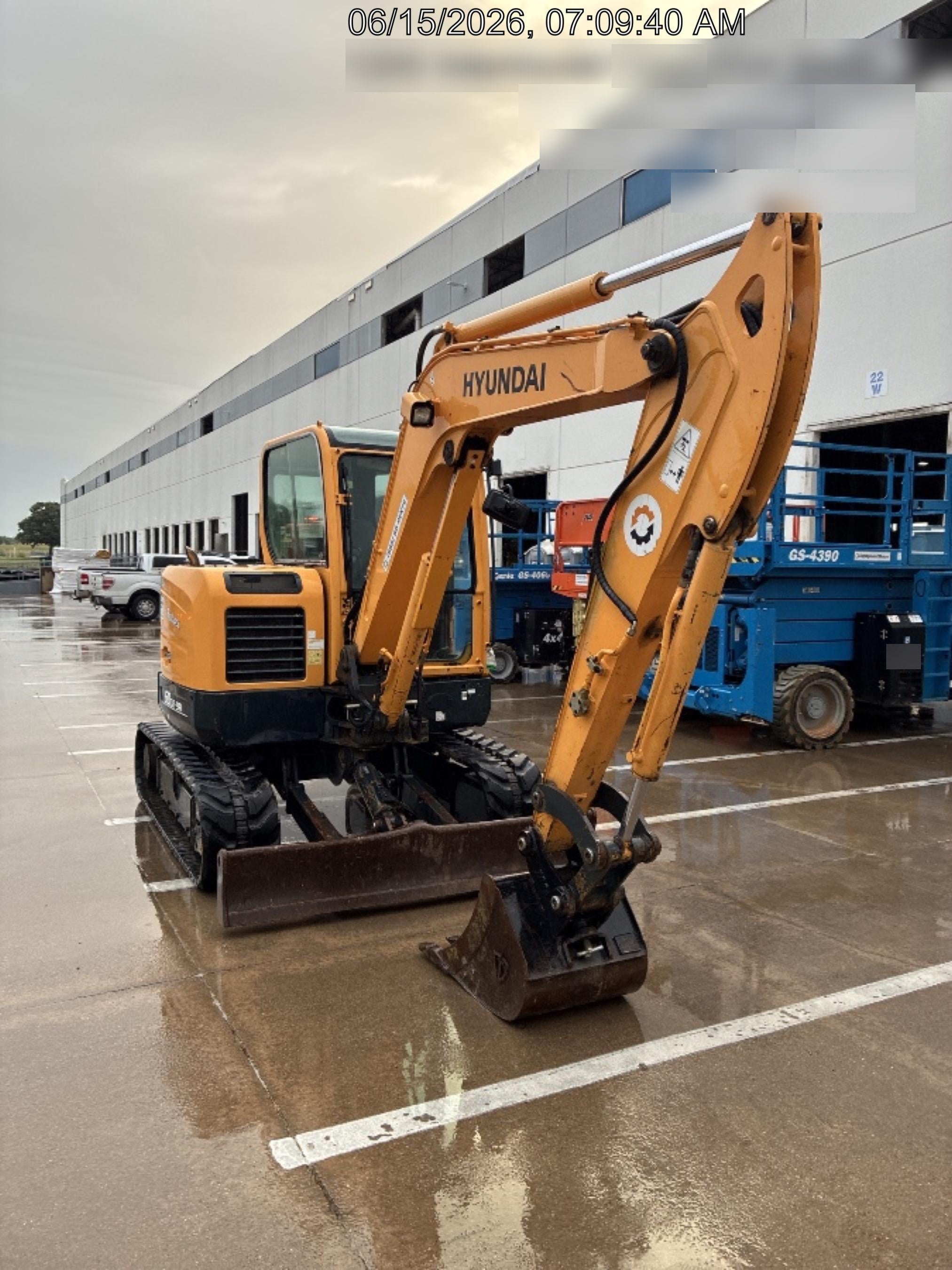 2016 HYUNDAI R60CR-9A