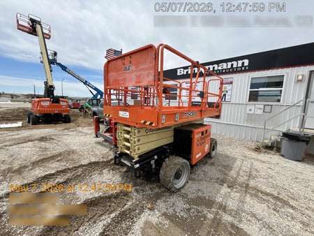 2022 JLG RT4069