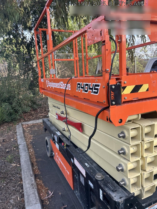 2022 JLG R4045