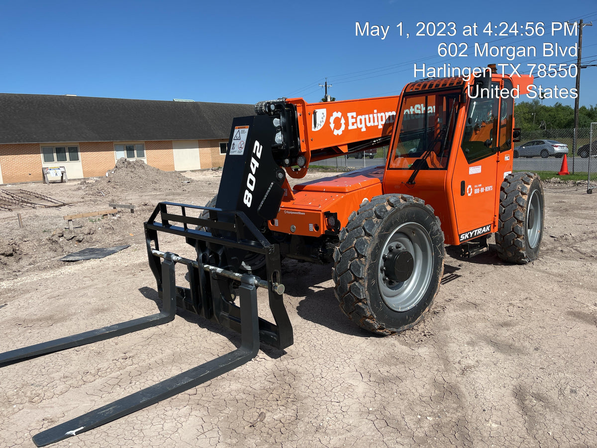 2023 SKYTRAK 8042