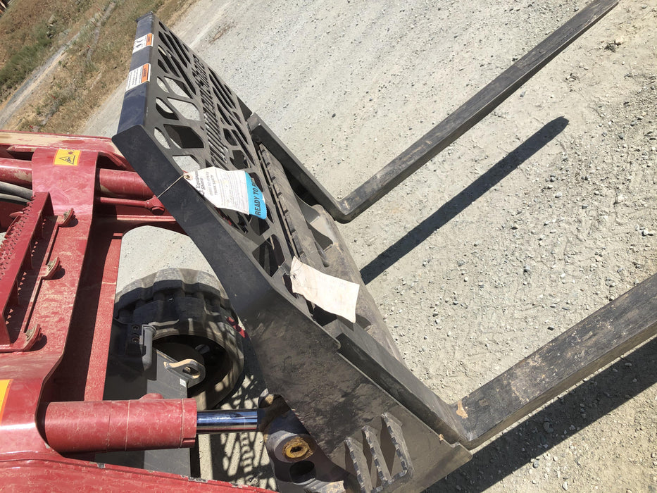 2020 PALADIN 48" Pallet Forks - Paladin