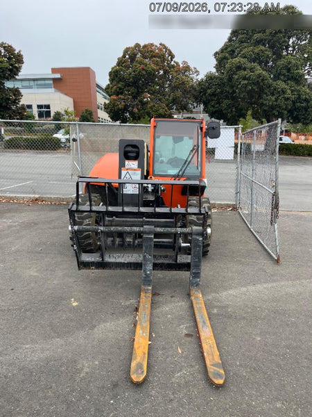 2025 JLG 519