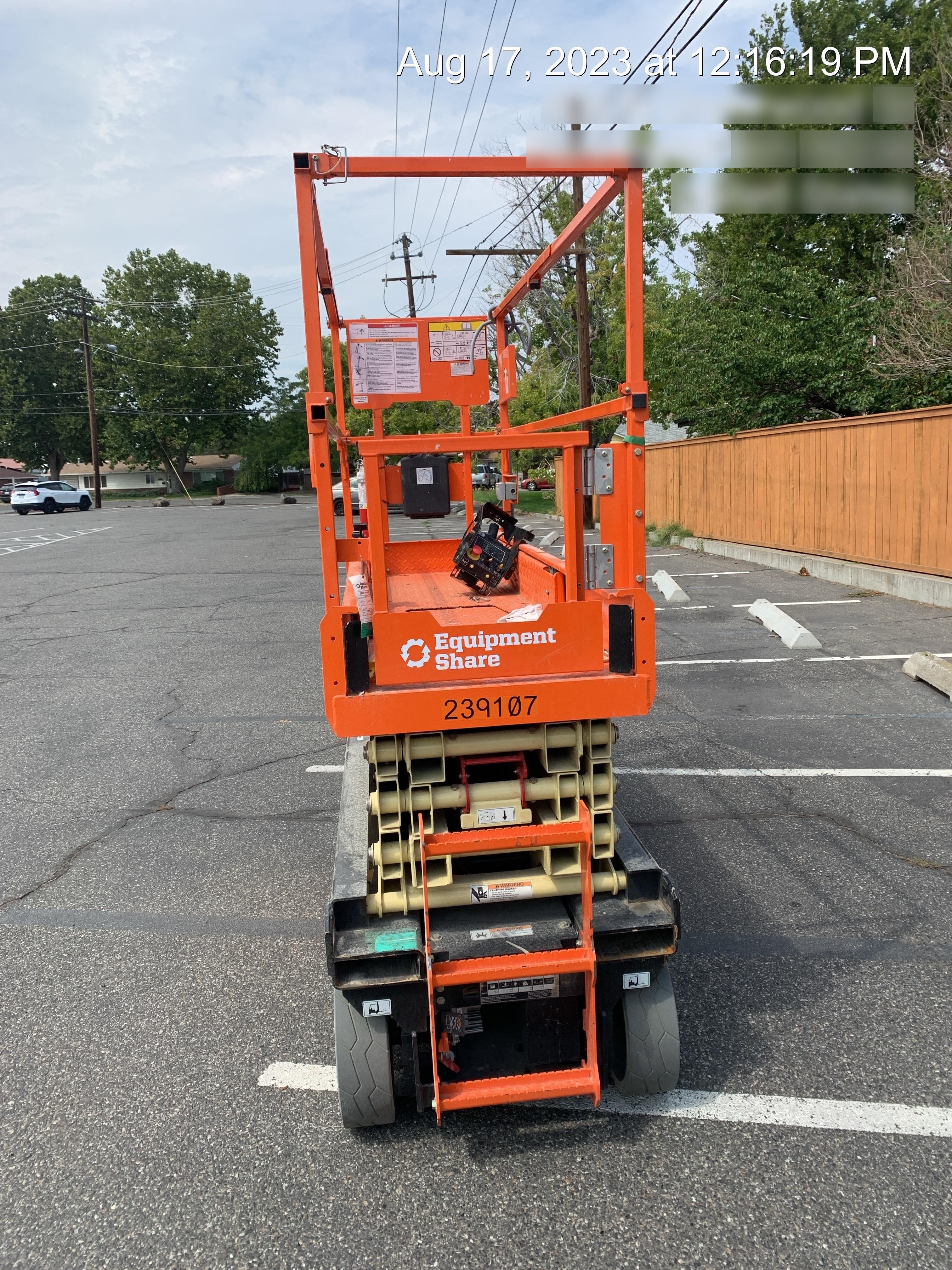 2022 JLG ES2632