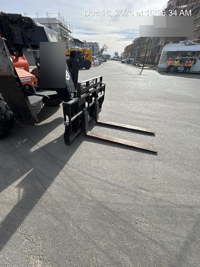 2025 JLG 1001095418