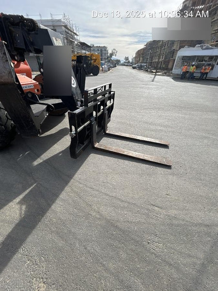 2025 JLG 1001095418