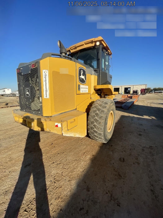 2019 John Deere 624L 4yd Wheel Loader, Cab/Heat/Air, 3 Function Hydraulics, JRB Hydraulic QC, QC 4yd bucket w/smooth cutting edge, QC Carriage, 72" Fork Tines, 5yr/5,000hr Powertrain and Hydraulics extended warranty