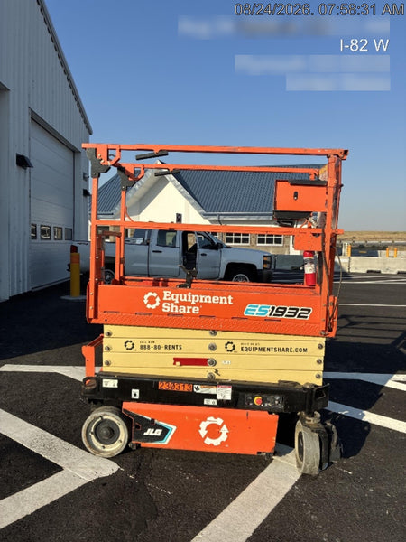 2022 JLG ES1932