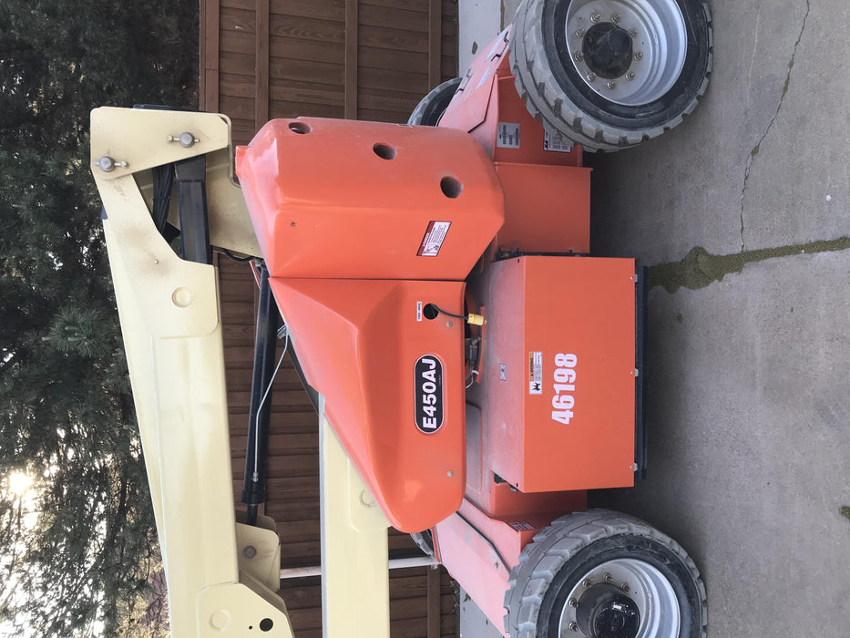 2019 JLG E450AJ