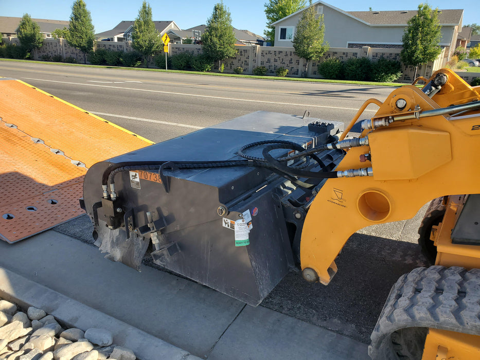 2020 PALADIN Sweepster SB72