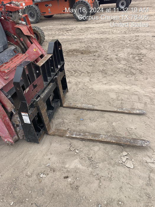 2024 VIRNIG 48" Pallet Forks - Virnig