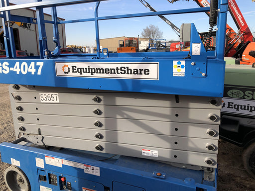 2019 Genie GS-4047 Folding rails with half height swing gate