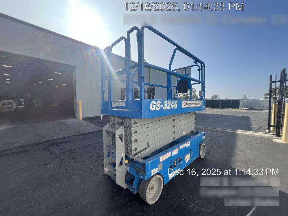 2020 Genie GS-3246 Standard, Folding full height swing gate, 800W Inverter