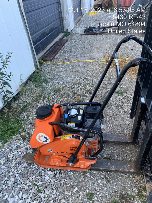 2022 Multiquip MVC88VTHW Plate Compactor, 20", w/Water Tank, Honda GX160