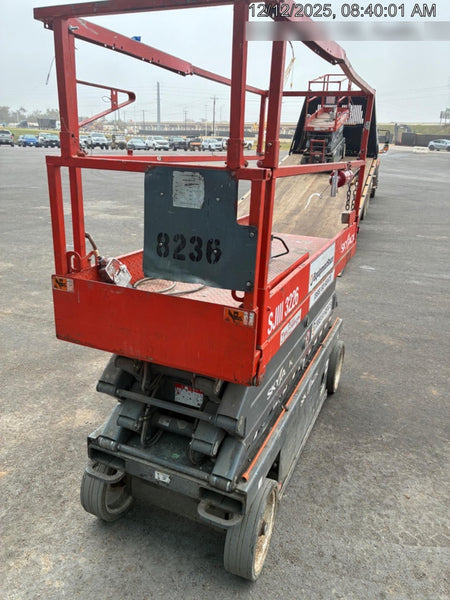 2018 Skyjack SJIII-3226 Skyjack SJIII3226 Scissor Lift w/Trojan Batteries