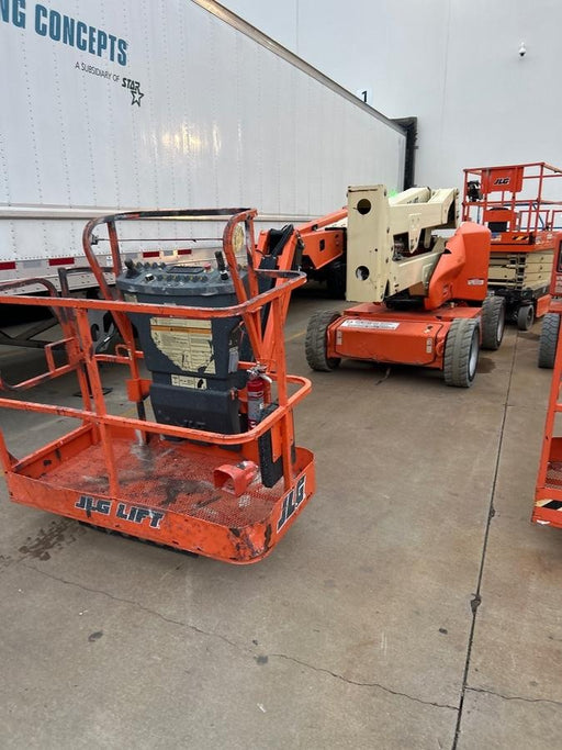 2019 JLG E450AJ