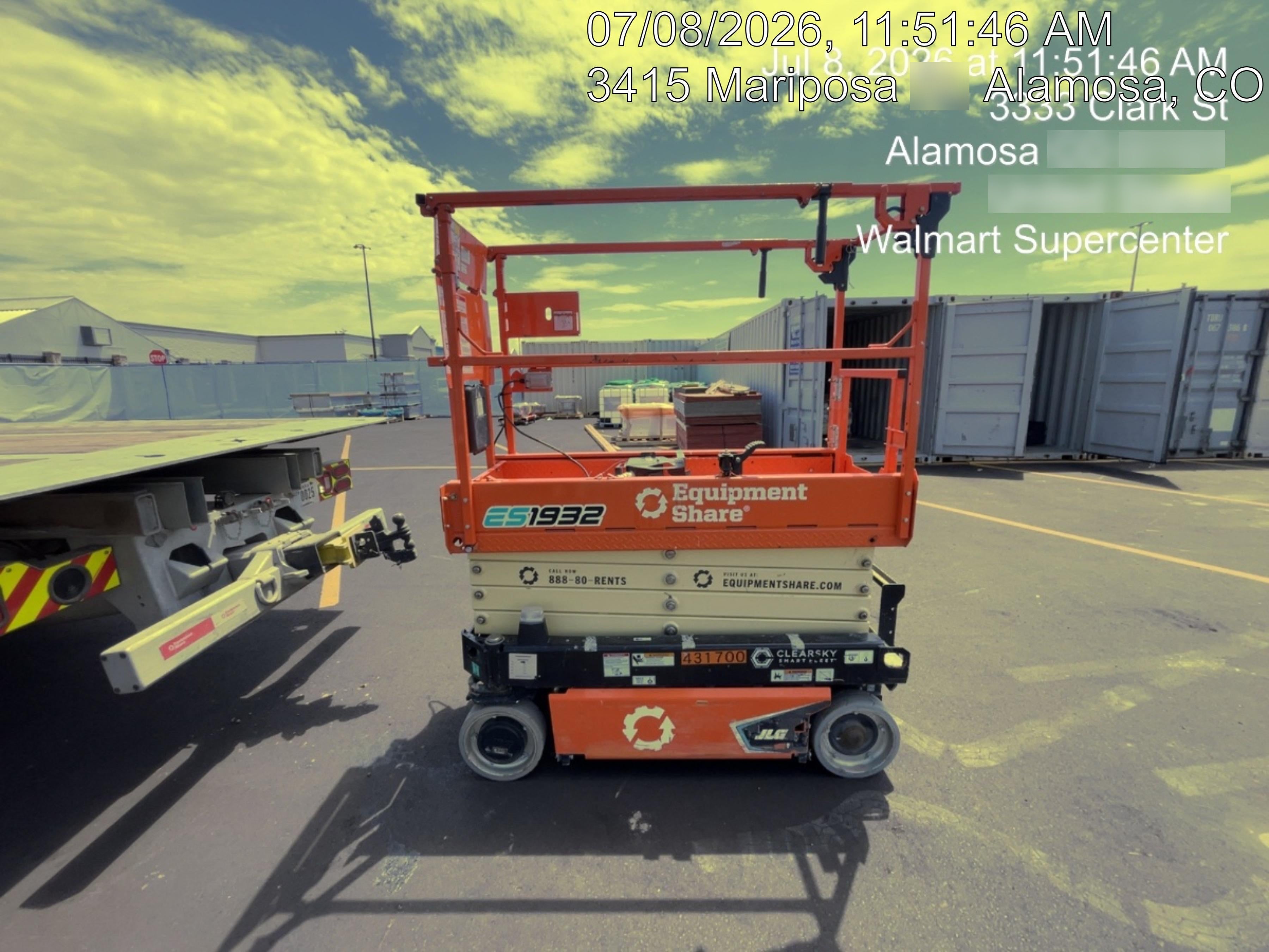 2024 JLG ES1932