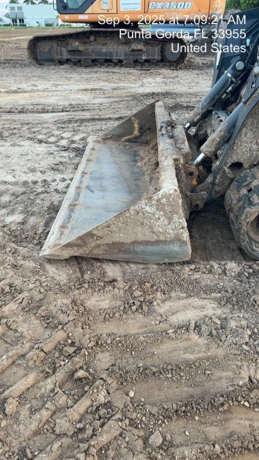 2025 JOHN DEERE 84" Bucket - John Deere