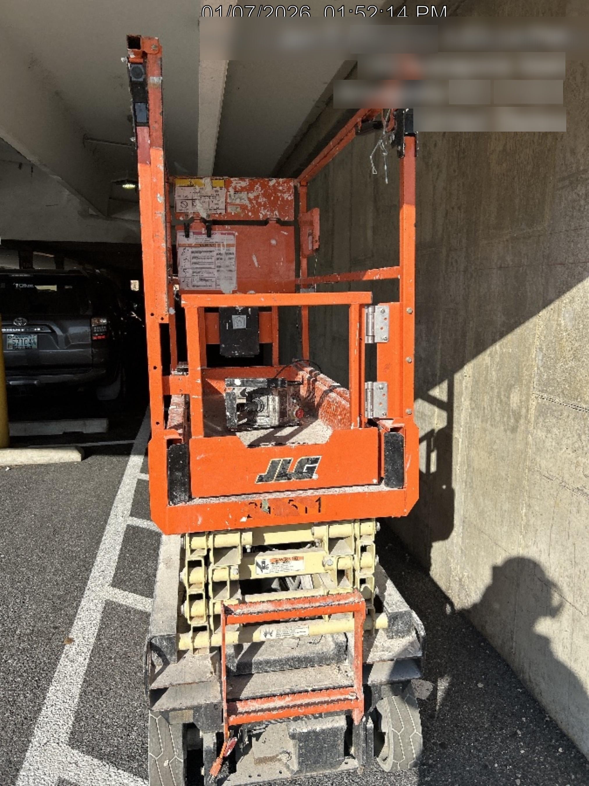 2023 JLG ES1932