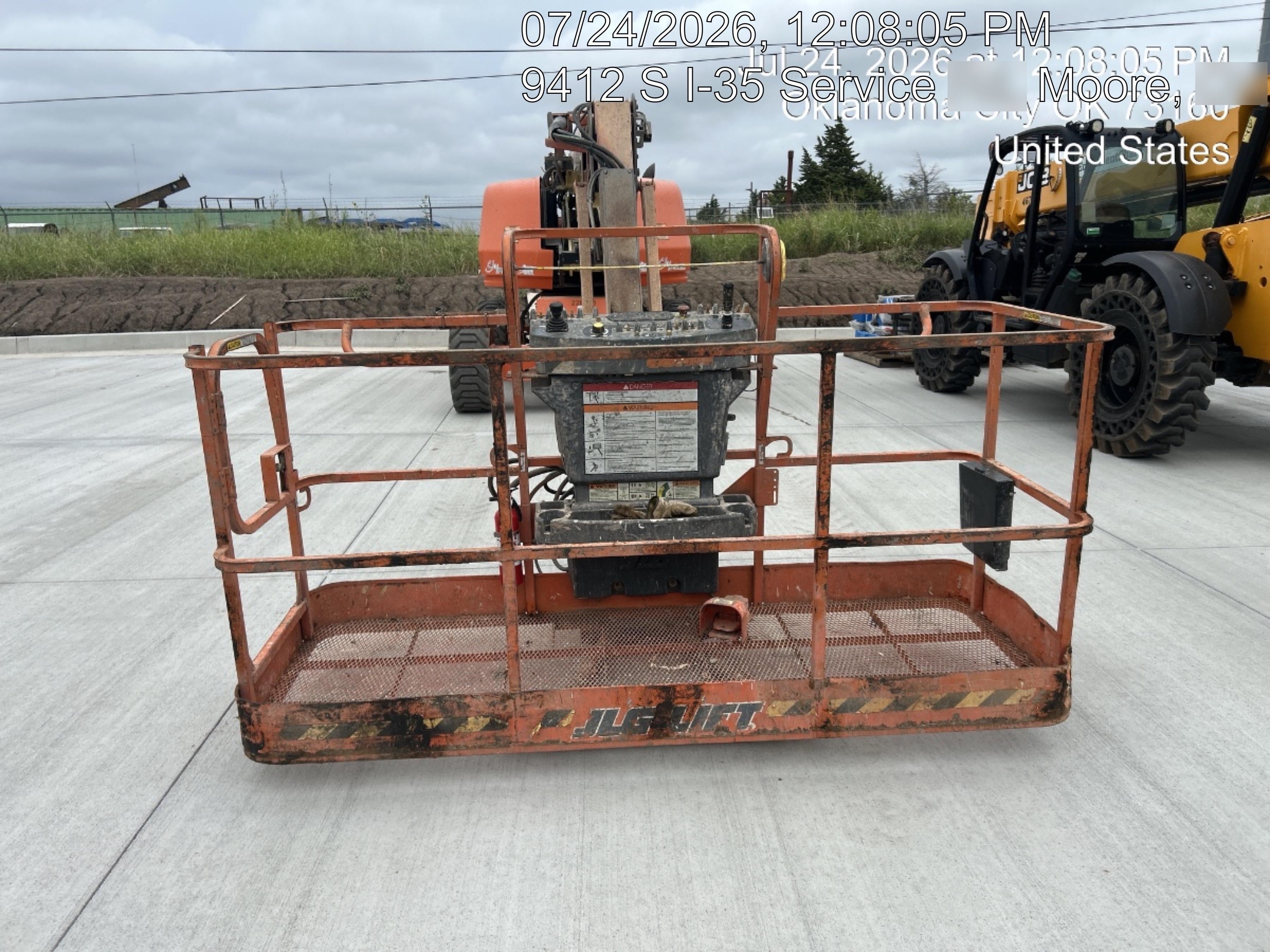 2022 JLG 660SJ