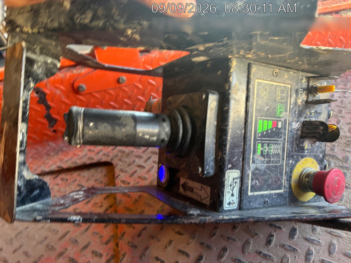 2023 JLG ES2632