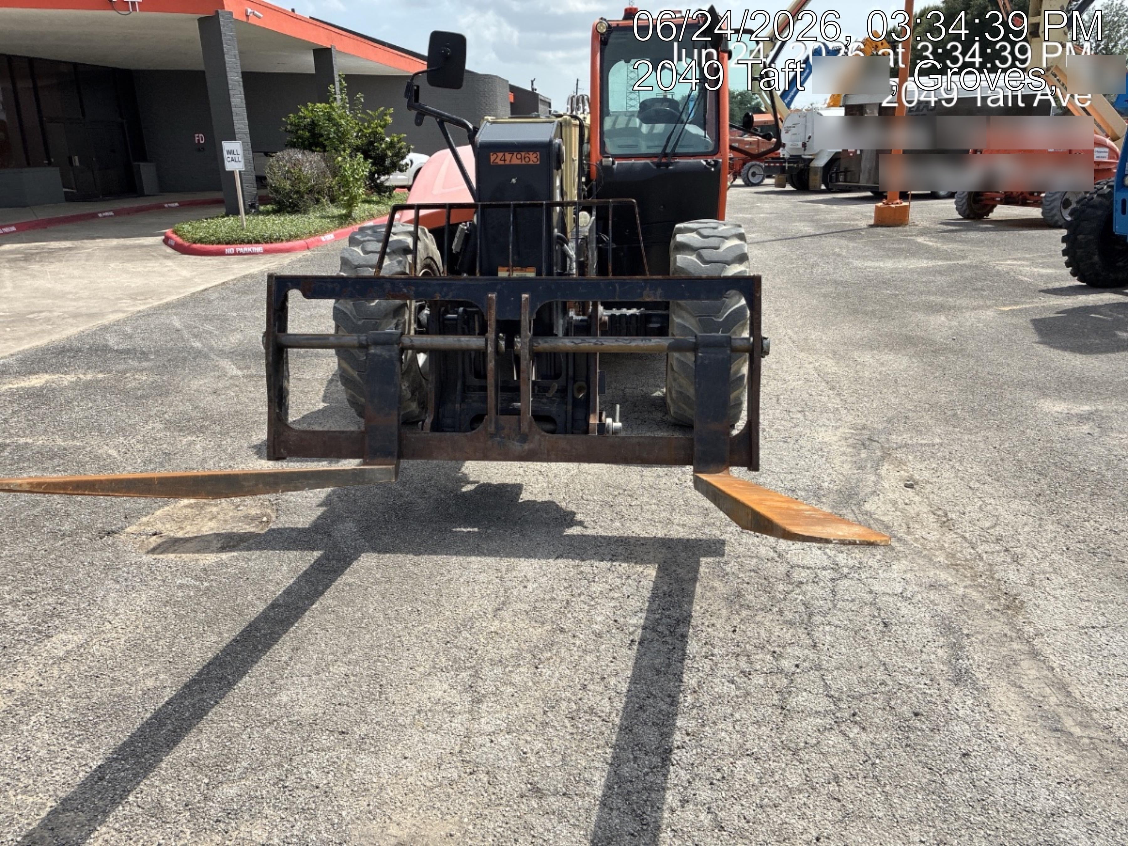 2022 JLG 1732