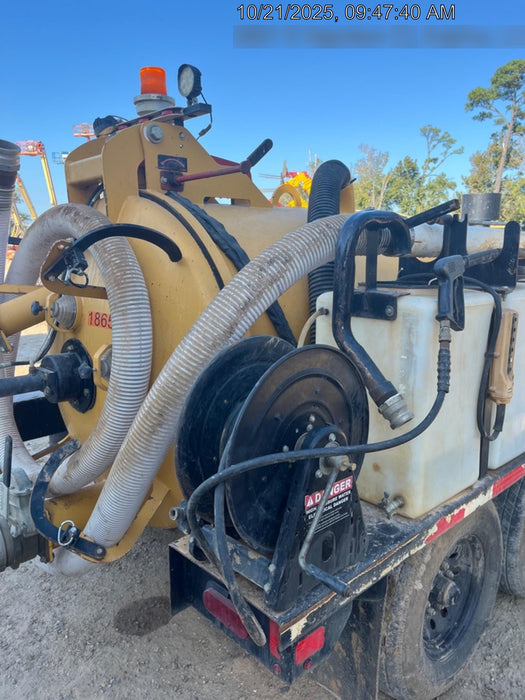 2021 VAC-TRON LP573XDT