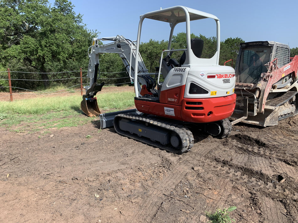 2021 TAKEUCHI TB235-2R