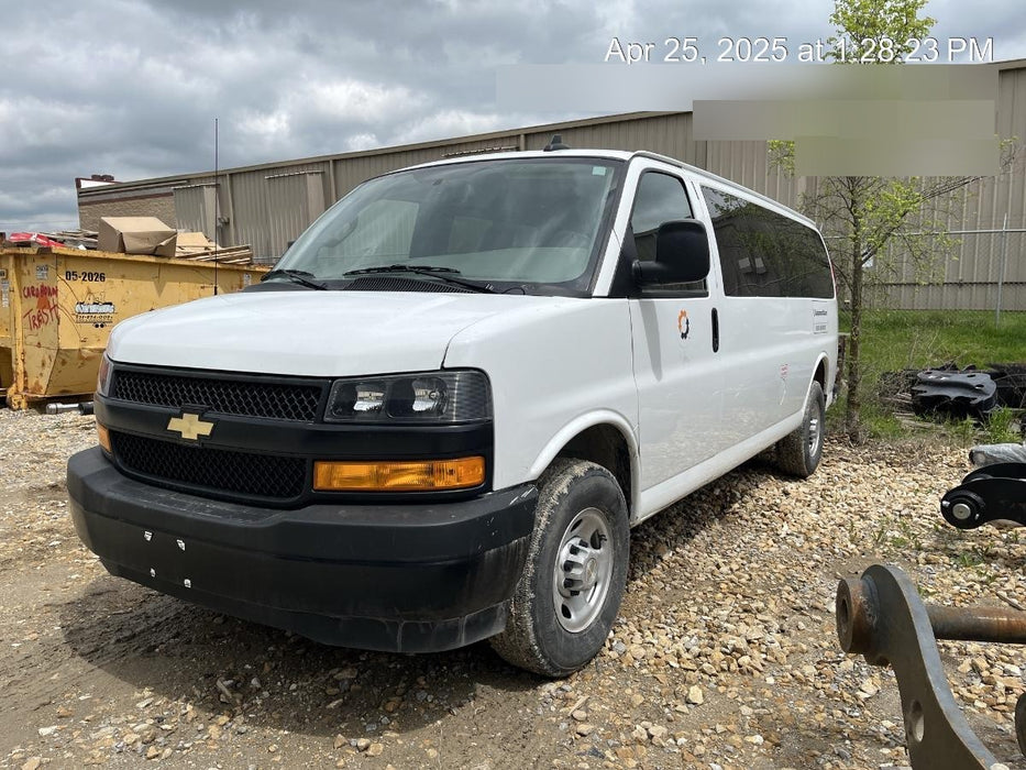 2023 CHEVROLET Express Van - Rental