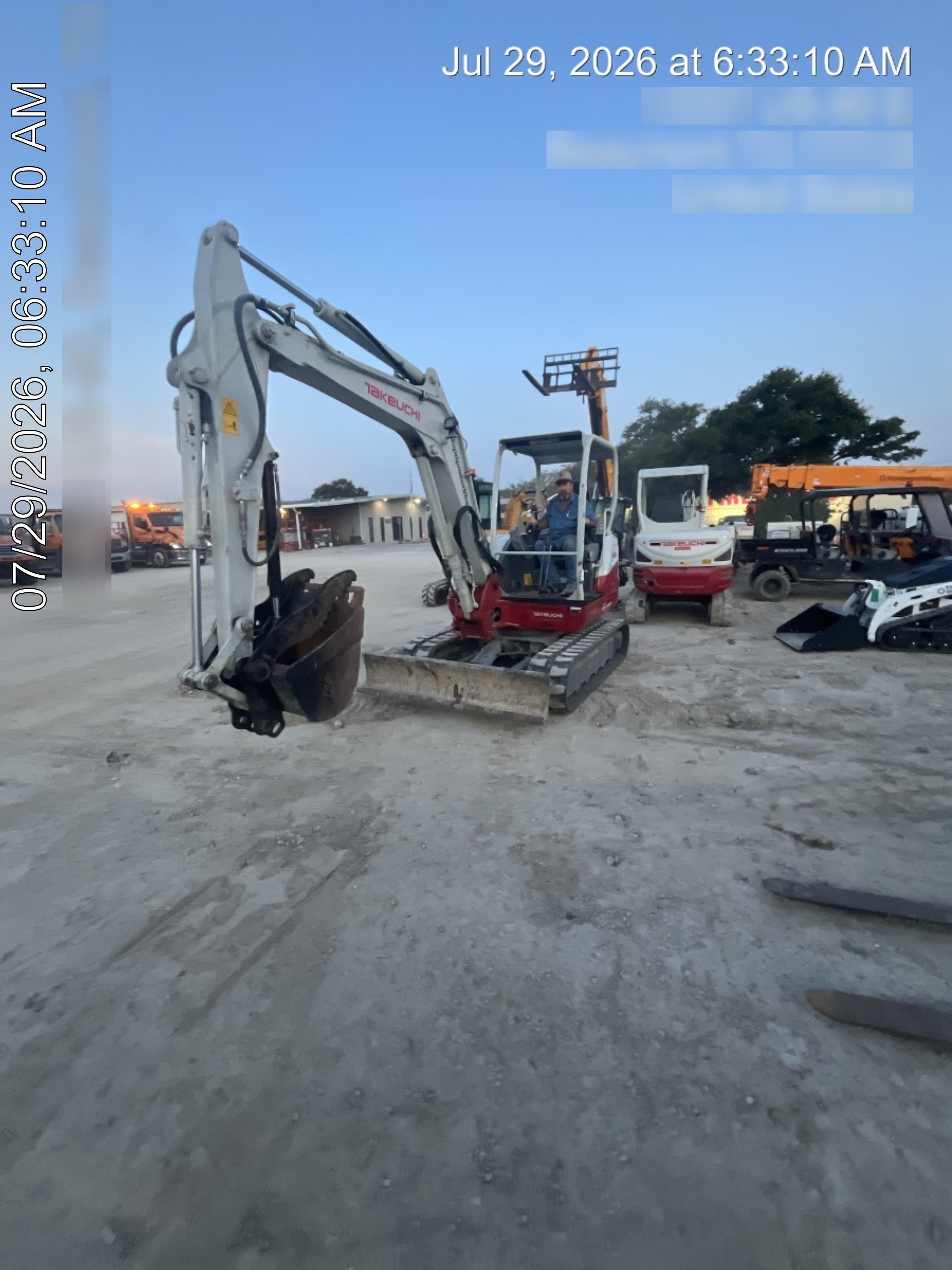 2025 TAKEUCHI TB250-2R
