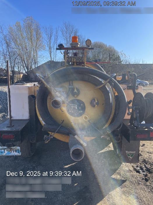 2022 VAC-TRON LP573XDT