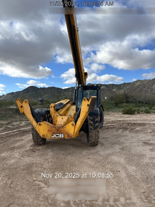 2019 JCB 512-56 74 HP w/CAB/HVAC, Beacon, Aux Hydraulics, Worklights, Solid Tires w/60" Carriage/Forks