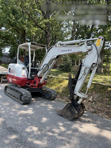 2022 TAKEUCHI TB235-2R