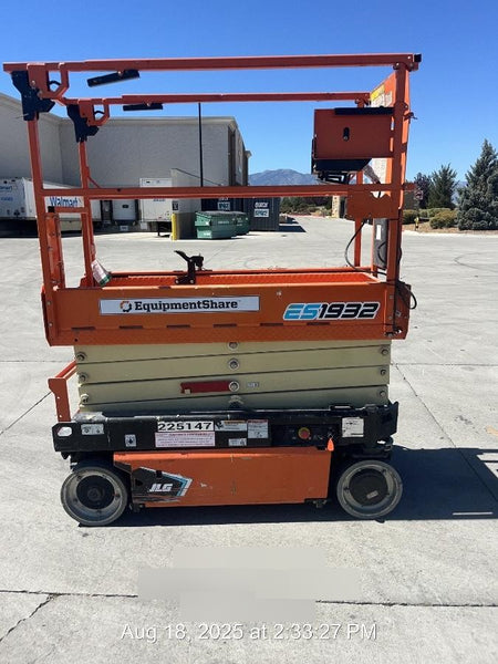 2022 JLG ES1932