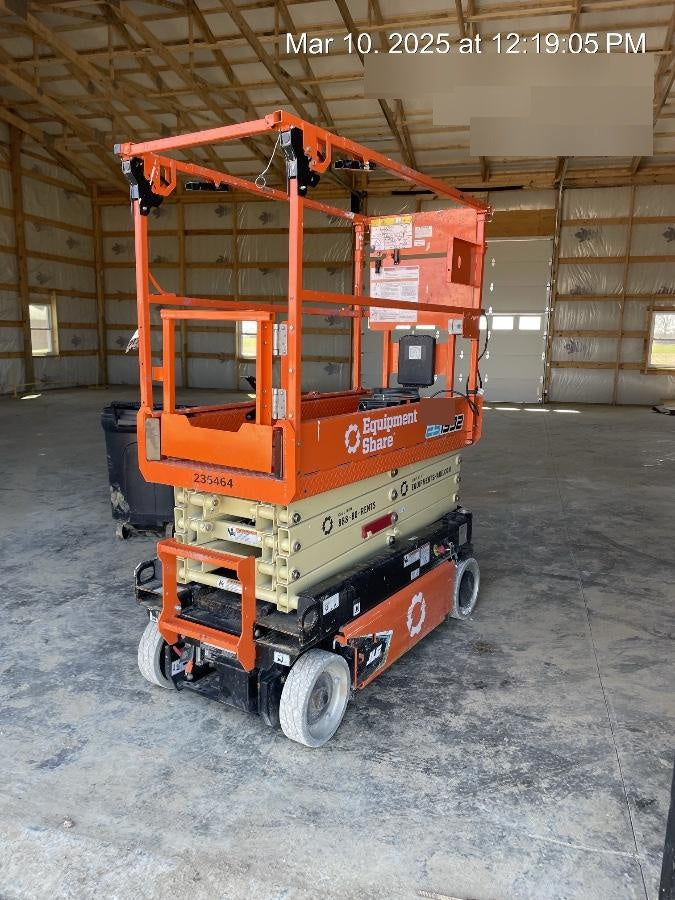 2022 JLG ES1932