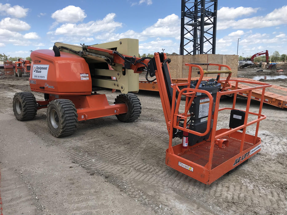 2019 JLG 450AJ