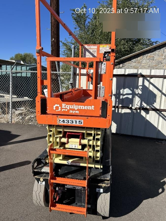 2022 JLG ES2632