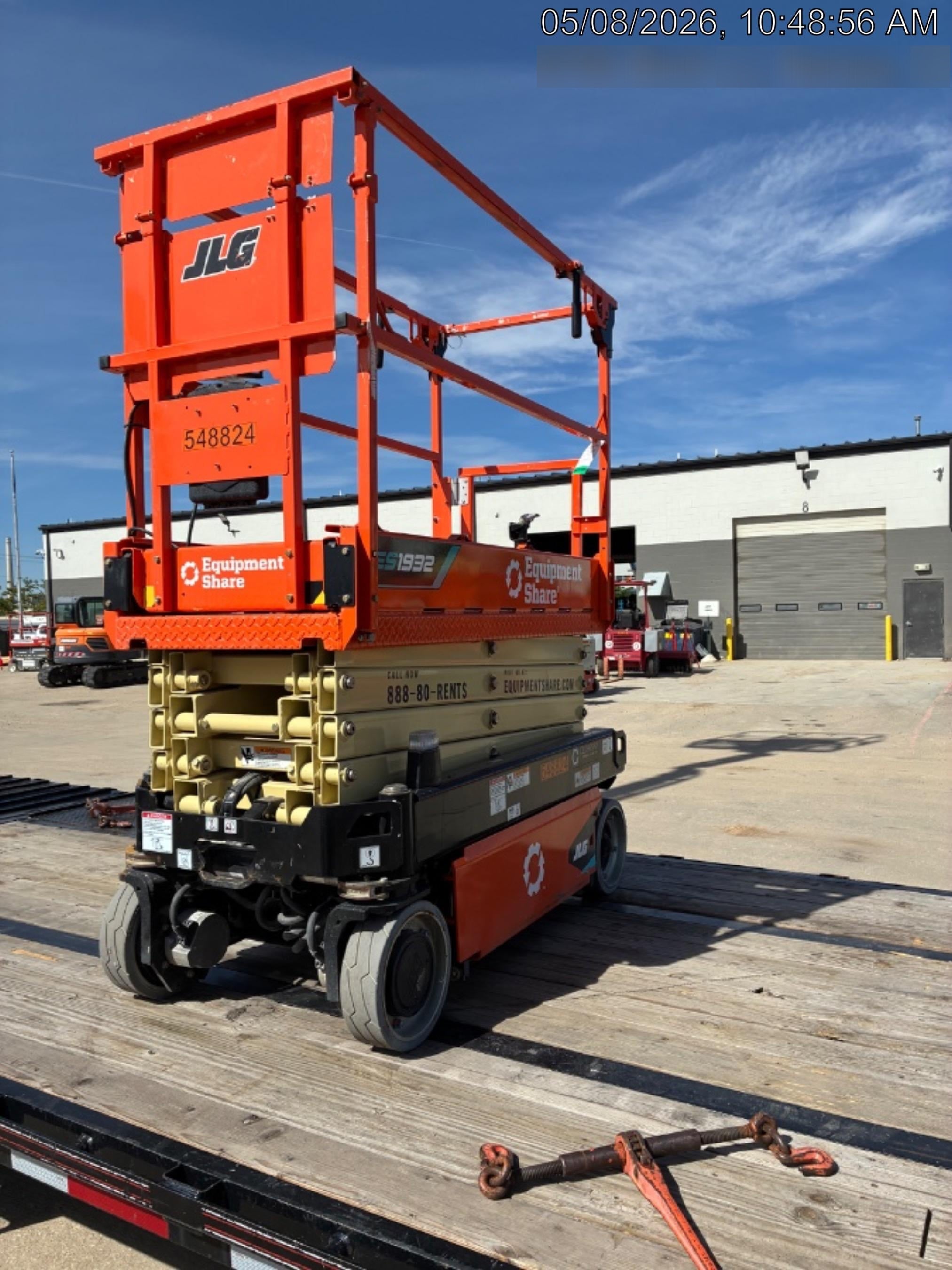 2025 JLG ES1932